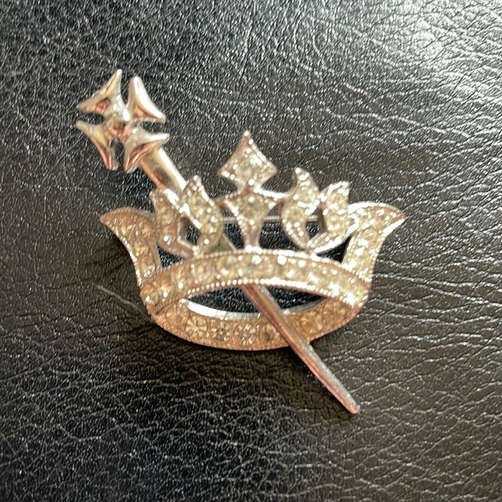 Vintage ORA crown and scepter brooch
